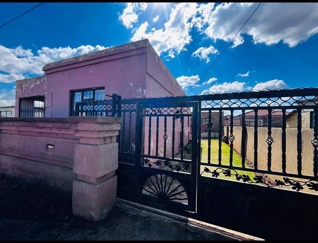 2 BEDROOM HOUSE FOR SALE IN EVATON WEST
